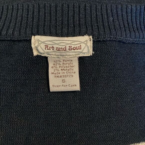 Art & Soul black and gold striped lightweight sweater - Picture 2 of 5